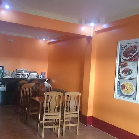 Silver Moon Hotel 仰光 外观 照片
