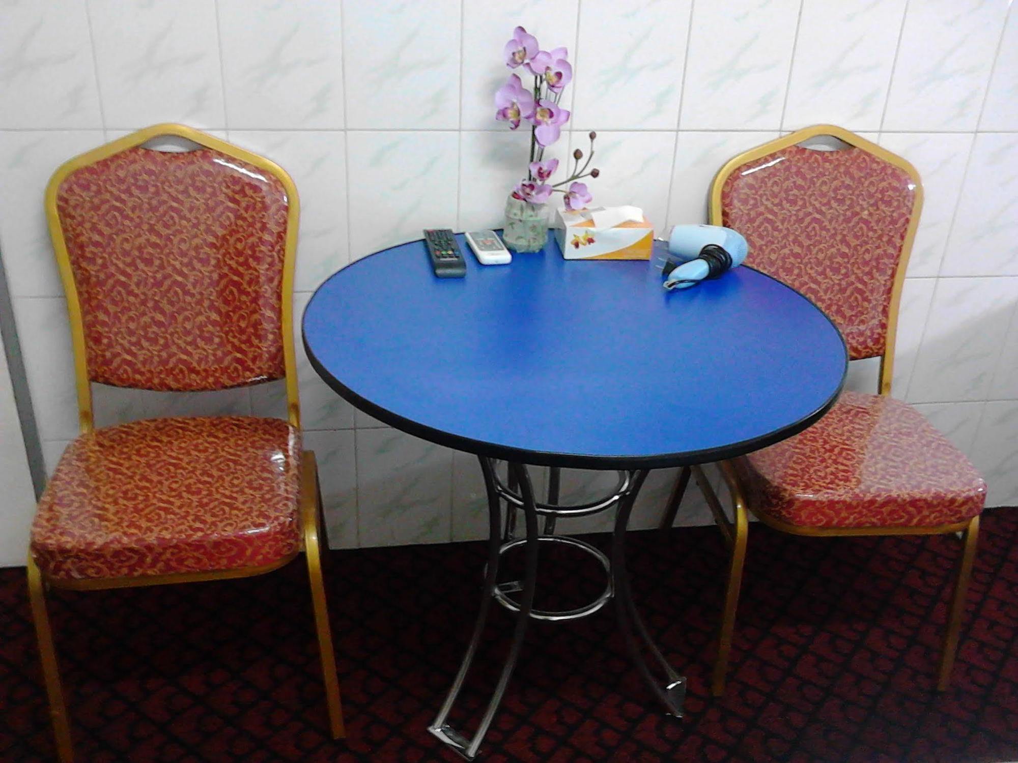 Silver Moon Hotel 仰光 外观 照片